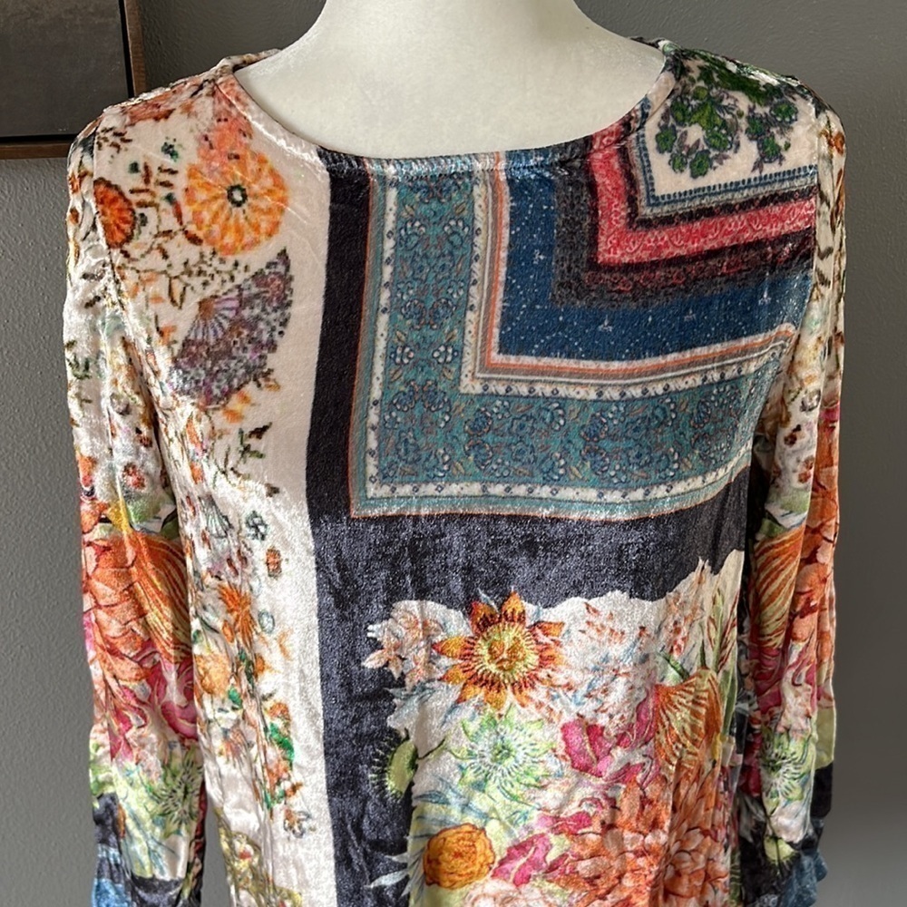Soft Surroundings Velvet Floral Ashbury Tunic Top - Picture 3 of 13